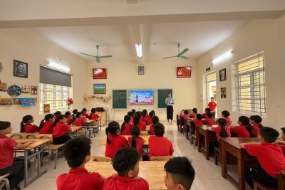 LỄ KẾT NẠP ĐỘI VIÊN MỚI – TỰ HÀO TIỂU HỌC MỸ TIẾN